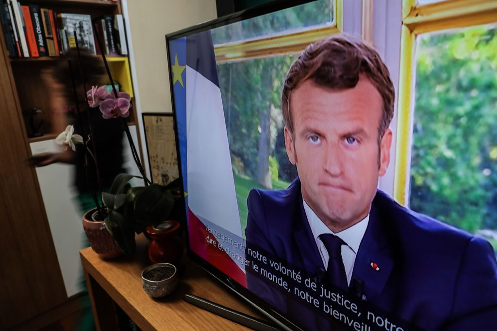 El presidente de Francia, Emmanuel Macron, señaló que regresarán a clases de manera obligatoria todos los alumnos el 22 de junio. (EFE) 