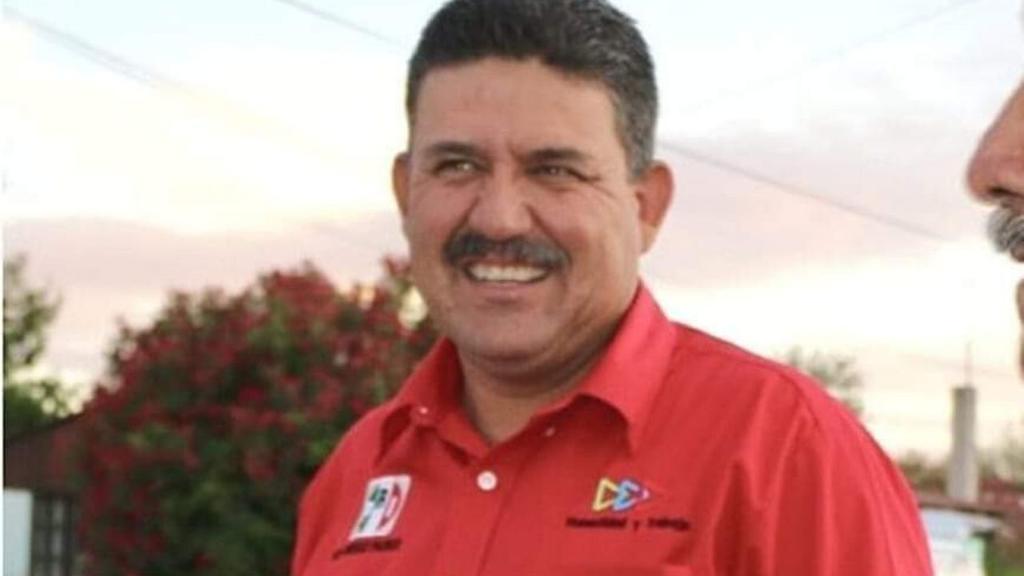 Rigoberto González Pacheco, alcalde priista del municipio de Bacoachi, perdió la batalla al COVID-19 en un hospital público de la frontera de Nogales, donde era atendido. En su municipio, sonaron las sirenas de las patrullas como último adiós. (ESPECIAL)