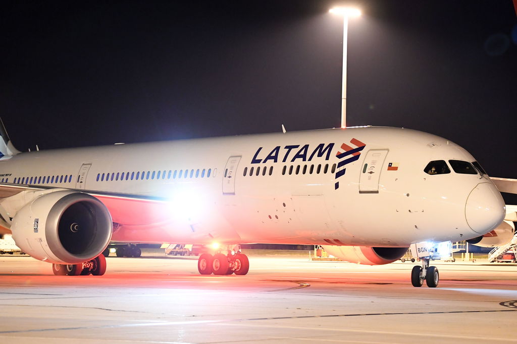 LATAM Airlines Argentina dejará de volar desde y hacia 12 destinos domésticos. (AGENCIAS) 