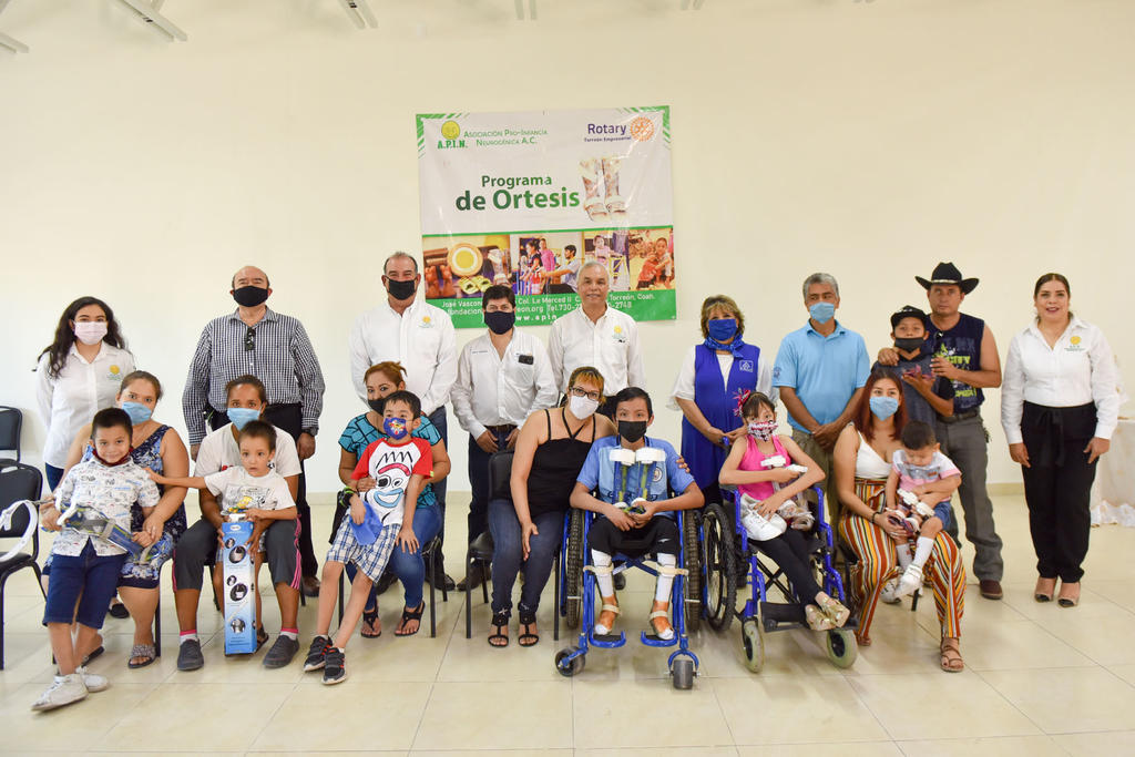 En el nuevo centro terapéutico de la asociación, ubicado en la colonia Merced II, se realizó la entrega del donativo.