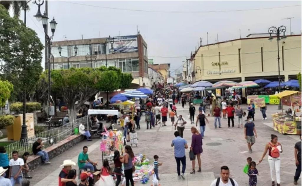La decisión de Cuernavaca reviste importancia porque concentra más de 360 mil habitantes y junto con la población de Cuautla, estimada en 200 mil, suman casi la cuarta parte de la población total del estado de Morelos.
(EL UNIVERSAL)