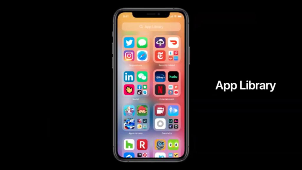 La multinacional estadounidense Apple presentó este lunes el nuevo sistema operativo para teléfonos iPhone iOS 14, que introduce como una de las principales novedades un rediseño de la pantalla de inicio que agrupa aplicaciones por categorías automáticamente y permite 'widgets'. (ESPECIAL) 