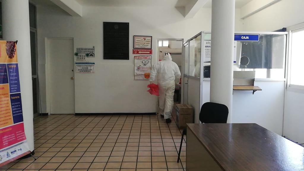 El Centro de Salud Isauro Venzor aún no se tienen los resultados de las pruebas practicadas al personal para la detección de COVID-19 ante el rumor de casos positivos. (EL SIGLO DE TORREÓN)