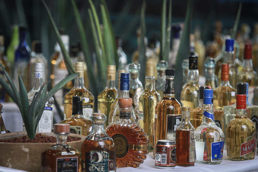 Tras cuatro años de iniciado el registro, el tequila mexicano obtuvo la figura de Marca de Certificación en Singapur, informó este lunes el Consejo Regulador del Tequila (CRT) de México. (ARCHIVO)