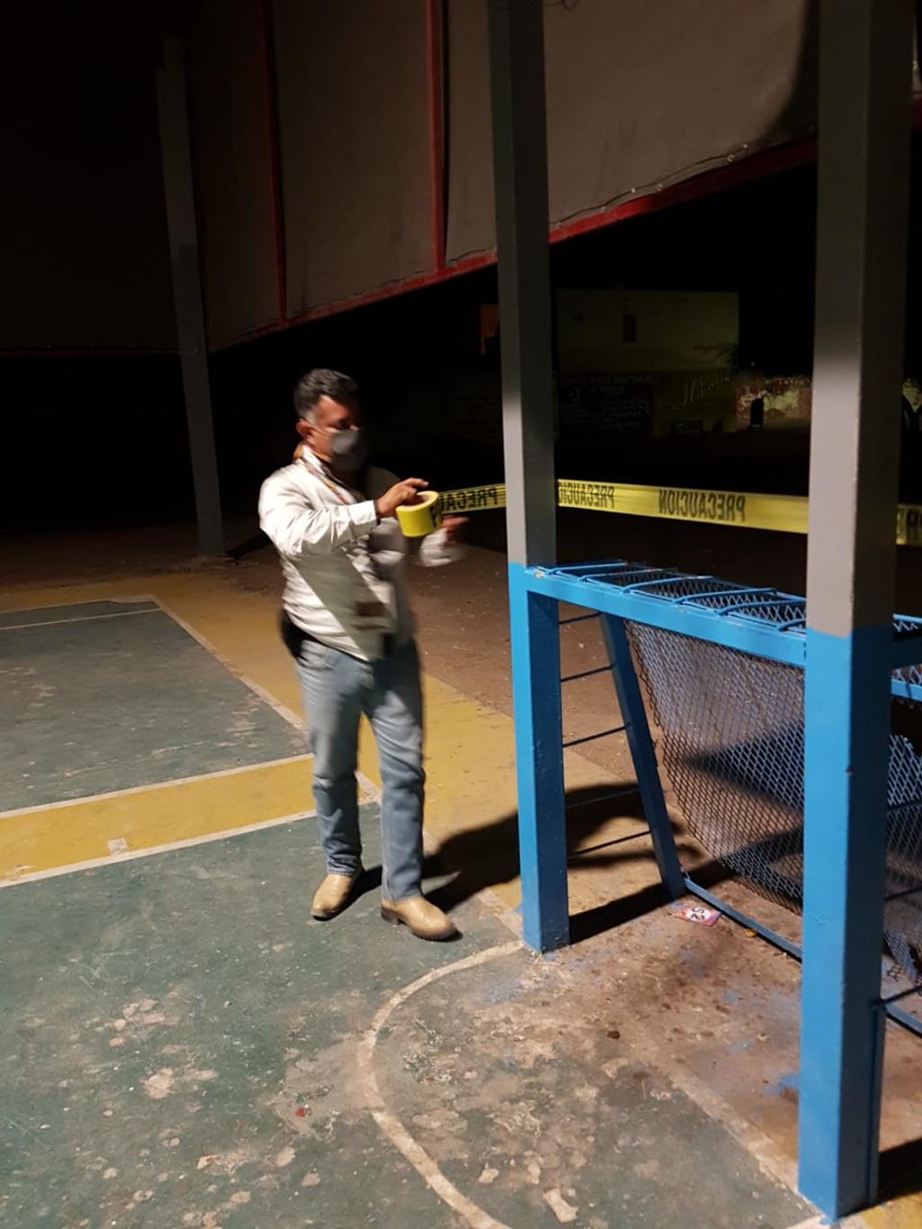 En esos casos anteriores se procedió solamente a invitarlos a quedarse con la distancia adecuada y sus cubrebocas puestos, o bien dispersarse.

(EL SIGLO DE TORREÓN)