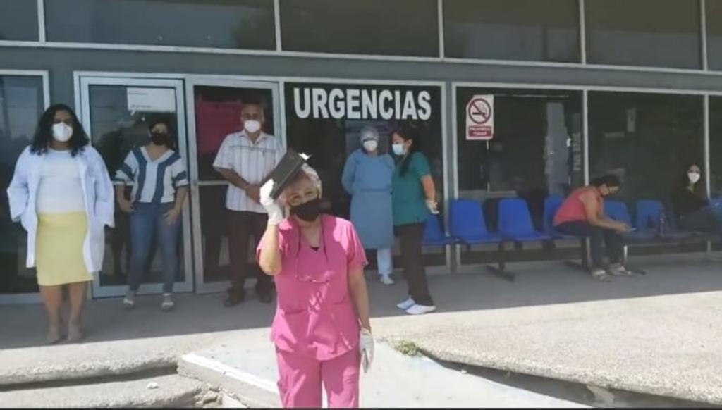 Un grupo de trabajadores del ISSSTE San Pedro acusó retraso en la entrega de los resultados que se les practicó para la detección de COVID-19 y denunciaron también la falta de insumos. (MARY VÁZQUEZ)