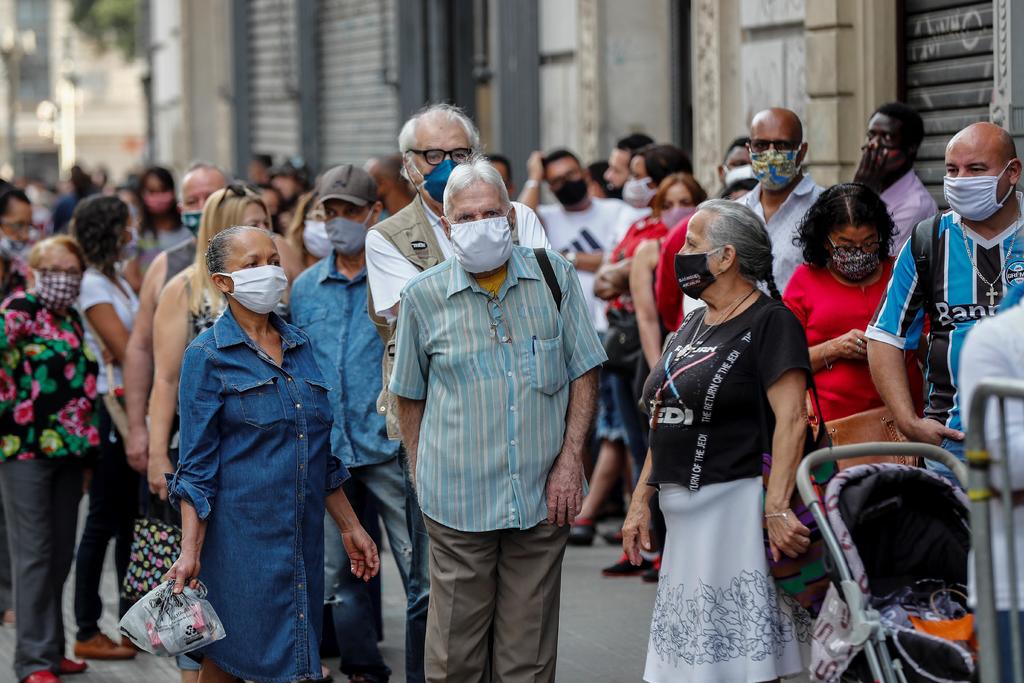La ciudad de Sao Paulo, la más poblada de Suramérica, pudo tener hasta el momento 1.16 millones de infectados por el coronavirus, lo que supone un 9.5 % de su población, una cifra diez veces superior al número oficial. (ARCHIVO) 