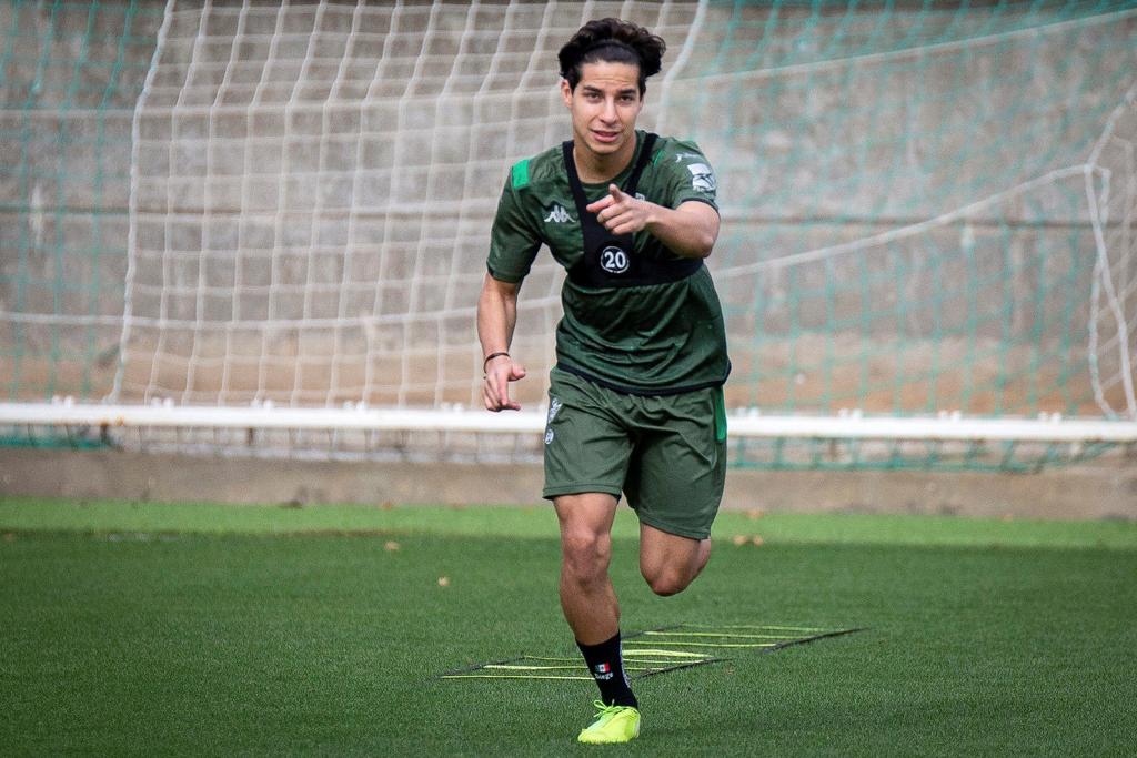 Ante el debut del joven México-argentino Luka Romero en el Mallorca a los 15 años de edad, Lainez alabó la actitud del club y dirige sus balas hacia el futbol mexicano: 'Nos asustamos de que un niño pueda debutar'. (ARCHIVO)