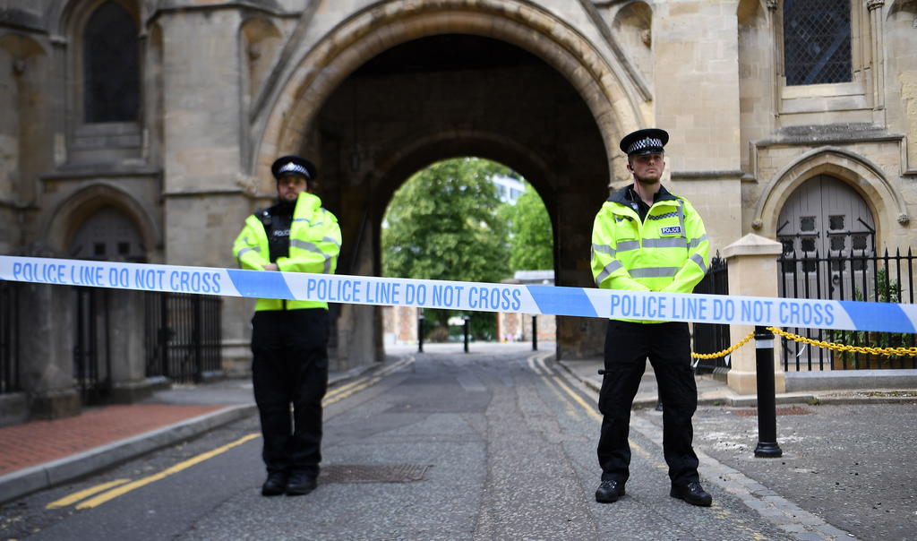 Un libio de 25 años acusado de matar a puñaladas a tres hombres en un parque de Inglaterra compareció el lunes por primera vez en el tribunal pero no entregó una declaración de culpabilidad. (ARCHIVO) 