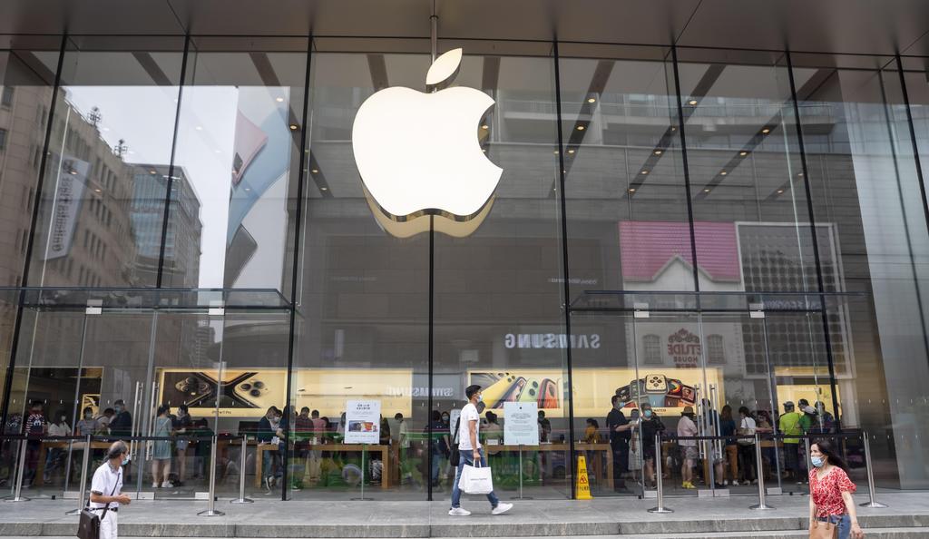 Al declararse la pandemia en marzo, Apple se vio obligado a cerrar sus tiendas en todo el mundo (ESPECIAL) 