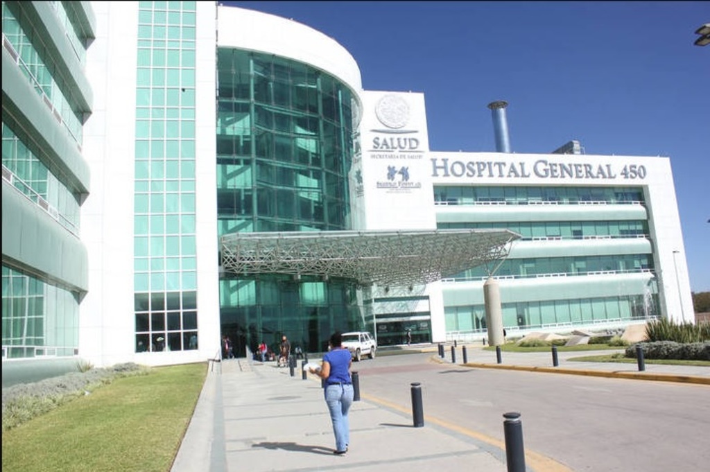 El Hospital General 450 reportó cero disponibilidad de camas, a menos, como señaló Sergio González Romero, titular de la Secretaría de Salud de Durango, que den de alta a algunos pacientes. (EL SIGLO DE TORREÓN) 
