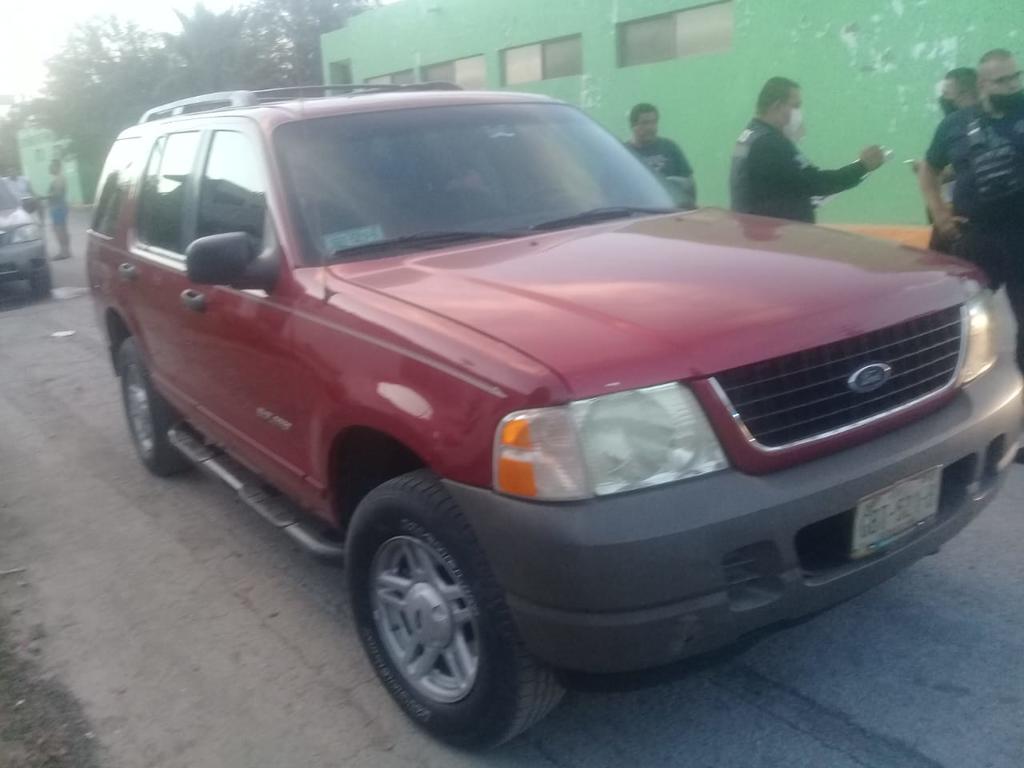 Conductor de camioneta arrolla pequeña de dos años y huye, fue detenido en la colonia Francisco Villa por agentes de la Dirección de Seguridad Pública Municipal y Protección Civil. (ARCHIVO)