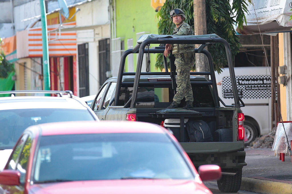 Un mando de la Policía Municipal de Tuxtla y un vendedor de gasolina que proviene de Guatemala y es comercializada en territorio mexicano, fueron asesinados con disparos de arma de fuego por integrantes de grupos armados. (ARCHIVO)