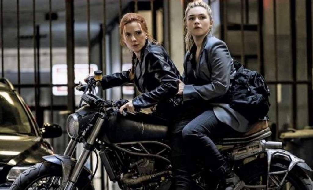 La directora de la futura entrega de Marvel Black Widow, Cate Shortland, ha sugerido que la actriz Scarlett Johansson pasará el 'testigo' a su compañera de reparto Florence Pugh en esa cinta. (ESPECIAL) 
