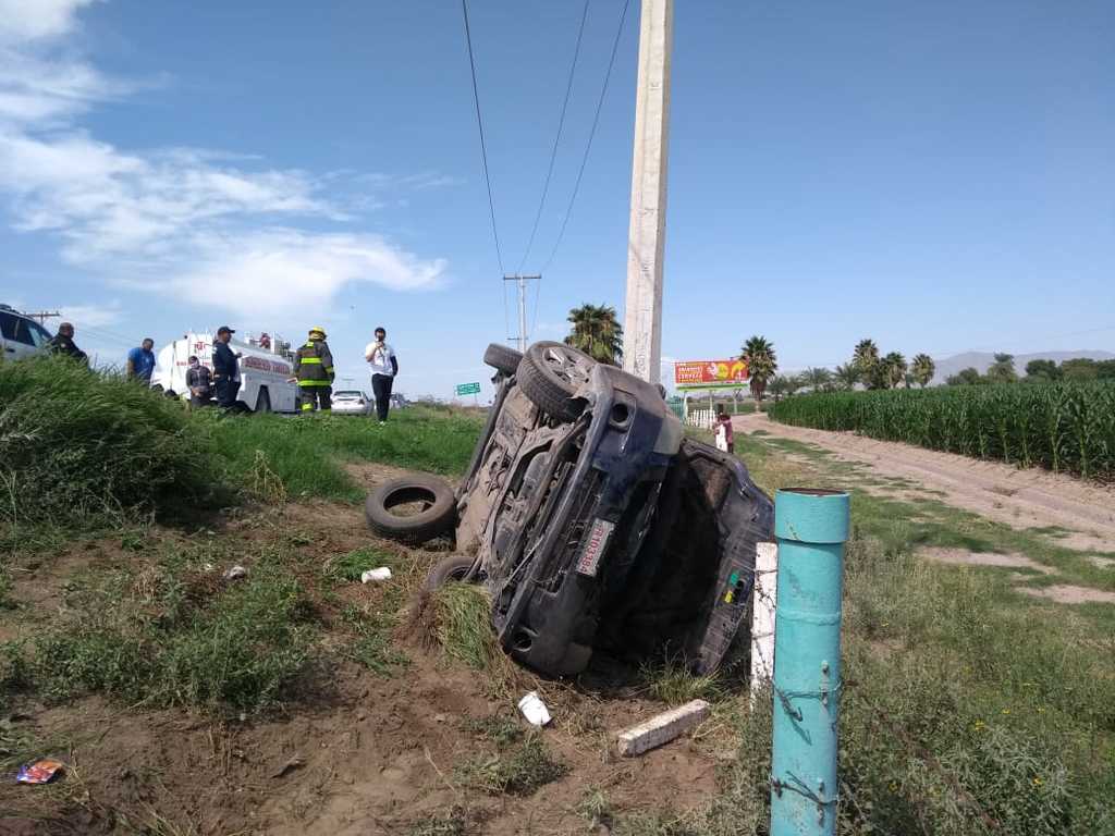 Uno de los accidentes viales se dio en la Torreón-San Pedro. (EL SIGLO DE TORREÓN)