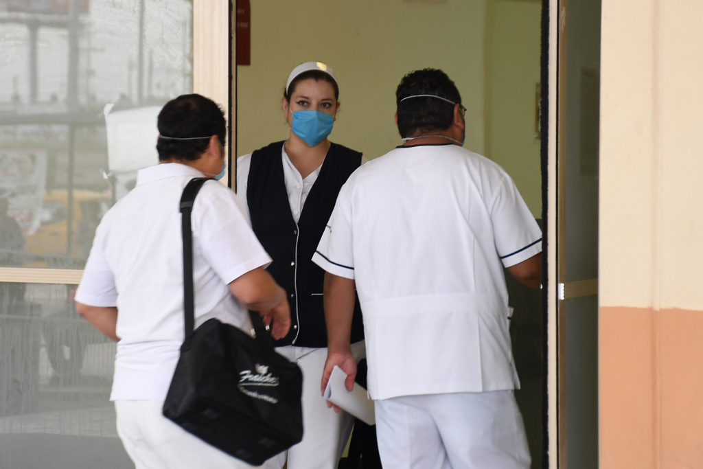 El Sindicato de Trabajadores busca que se realicen muestreos aleatorios para proteger al personal de salud que atiende la pandemia. (EL SIGLO DE TORREÓN)