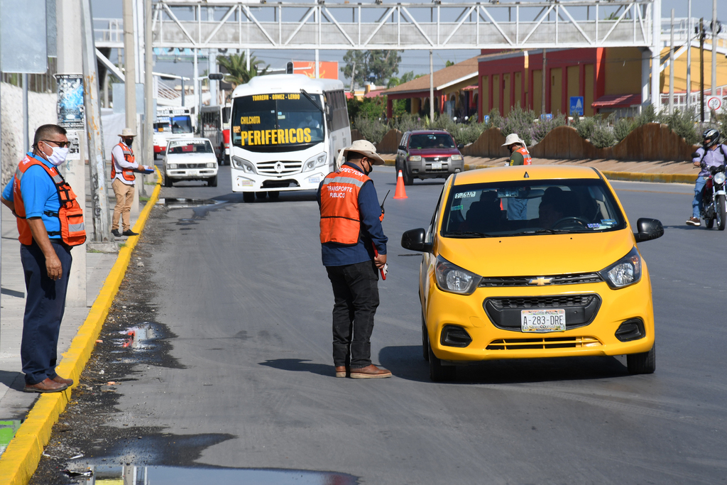 Se instaló un nuevo filtro de revisión sanitaria entre vehículos del transporte público de Torreón. (EL SIGLO DE TORREÓN)