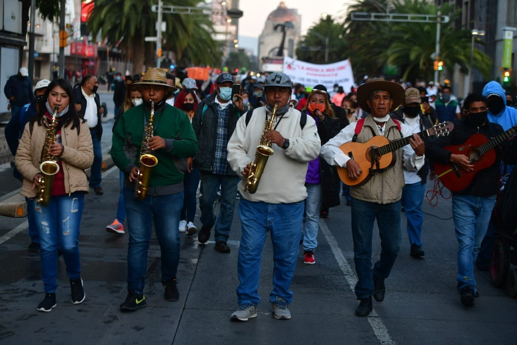 La marcha de los músicos tuvo lugar desde el Monumento a la Revolución hacía el Zócalo.