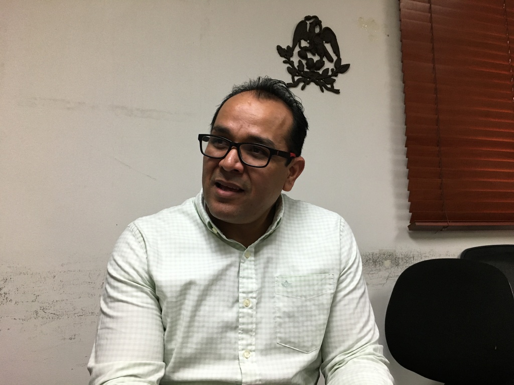 El síndico municipal Omar Castañeda no tiene a sus padres, suegros y esposa en la nómina del Ayuntamiento de Gómez Palacio.