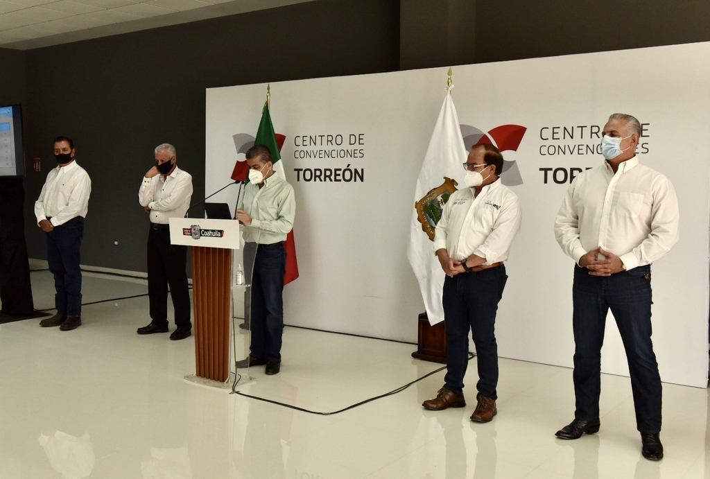 Ayer se llevó a cabo la reunión del Subcomité Técnico de Salud en Torreón. Con modificación en horarios para operación de restaurantes y operativos para vigilar que se use el cubrebocas, buscan bajar incidencia del COVID-19 en la Comarca Lagunera. (ÉRICK SOTOMAYOR)