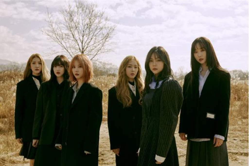 La banda femenina surcoreana GFriend presentó hoy su noveno EP, “Song of the Sirens”, un trabajo en cuya producción sus integrantes se han involucrado a un nivel mucho mayor y en el que han volcado experiencias mucho más personales. (ESPECIAL) 
