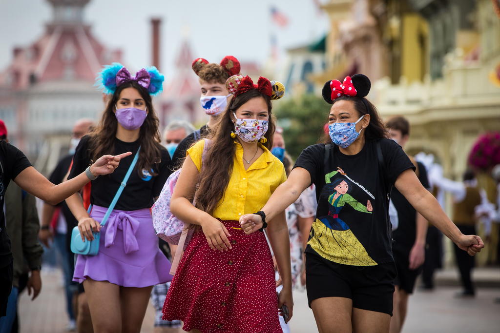 Disneyland París reabrieron este miércoles, tras más de tres meses de cierre a causa de la pandemia. (EFE)
