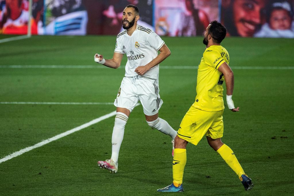 Con dos goles de Karim Benzema, el Real Madrid venció al Villarreal, convirtiéndose así en campeón de La Liga de España, luego de dos años sin poder adjudicarse el torneo local. (ARCHIVO)