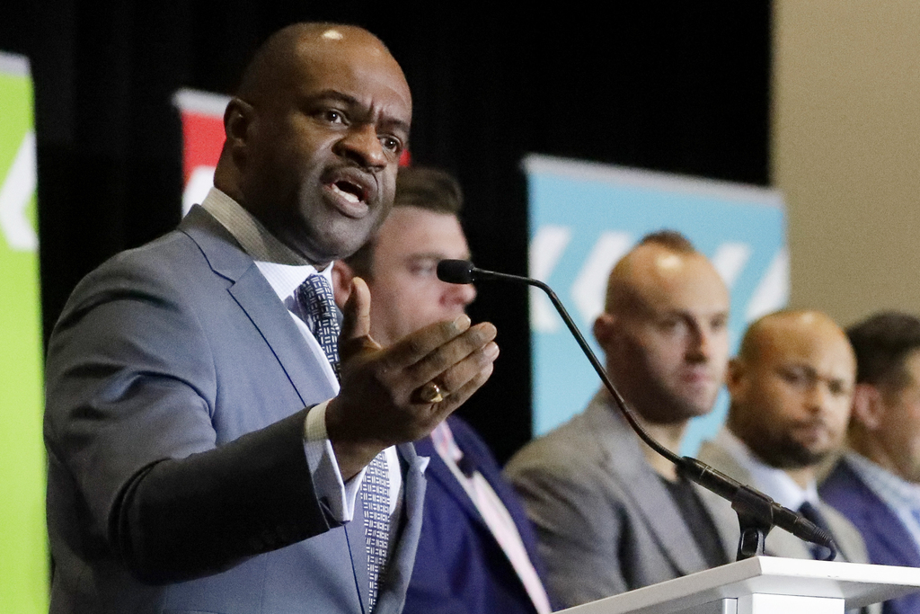 DeMaurice Smith, director ejecutivo de la asociación de jugadores de la NFL, está en negociaciones, a pocos días de iniciar la temporada. (AP)