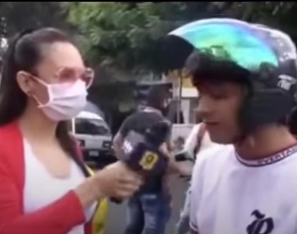 La entrevista realizada en Colombia no tardó en hacerse viral. (YOUTUBE) 