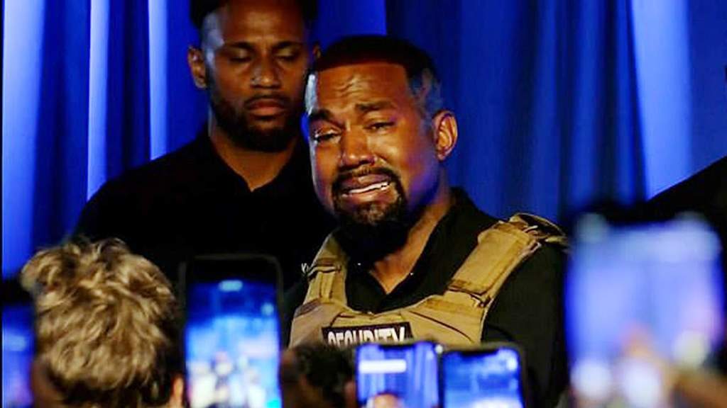 El rapero Kanye West protagonizó este domingo su primer acto de campaña tras anunciar su candidatura a la Presidencia de EUA. (ESPECIAL) 