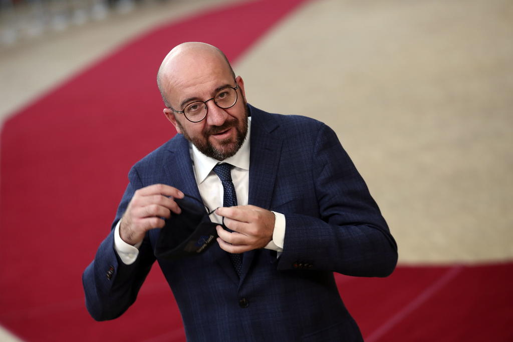 El presidente del Consejo Europeo, Charles Michel, presentó este lunes una nueva propuesta a los líderes de la Unión Europea (UE) para el fondo de recuperación tras la pandemia que mantiene el nivel total del mismo en 750,000 millones de euros, pero rebaja a 390,000 millones las ayudas directas. (EFE) 