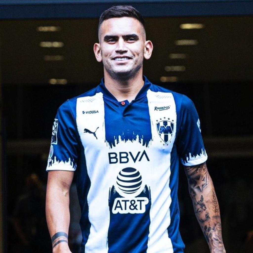 El defensor chileno Sebastián Vegas declaró este martes que llegar a las filas del Monterrey es el reto más importante en su carrera futbolística. (CORTESÍA)