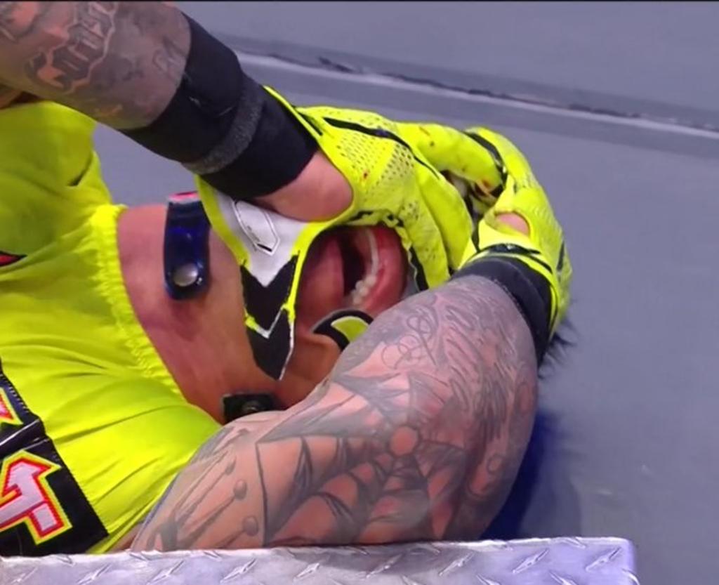 Todo parece indicar que la lesión que sufrió Rey Mysterio en el ojo derecho el domingo pasado durante el evento de Extreme Rules es una estrategia de la WWE ya que aún no habrían llegado a un acuerdo económico para extender su relación laboral. (CORTESÍA)
