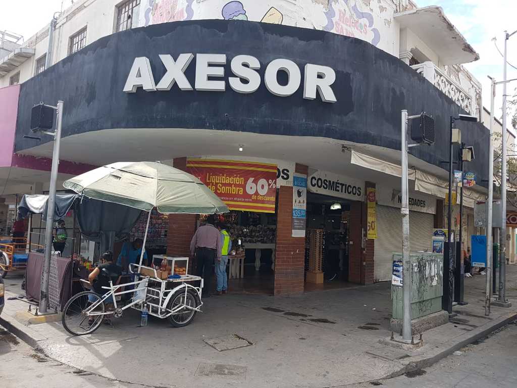 Durante el jueves se clausuraron cinco negocios más en el sector Centro de Torreón por omitir medidas contra el COVID-19. (EL SIGLO DE TORREÓN)