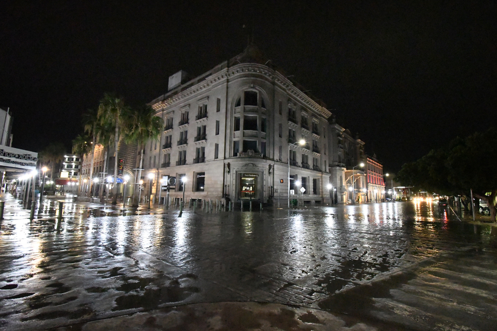 Sin lesionados y sin afectaciones materiales graves se reportó a Torreón luego de las lluvias registradas el miércoles en la noche. (FERNANDO COMPEÁN)