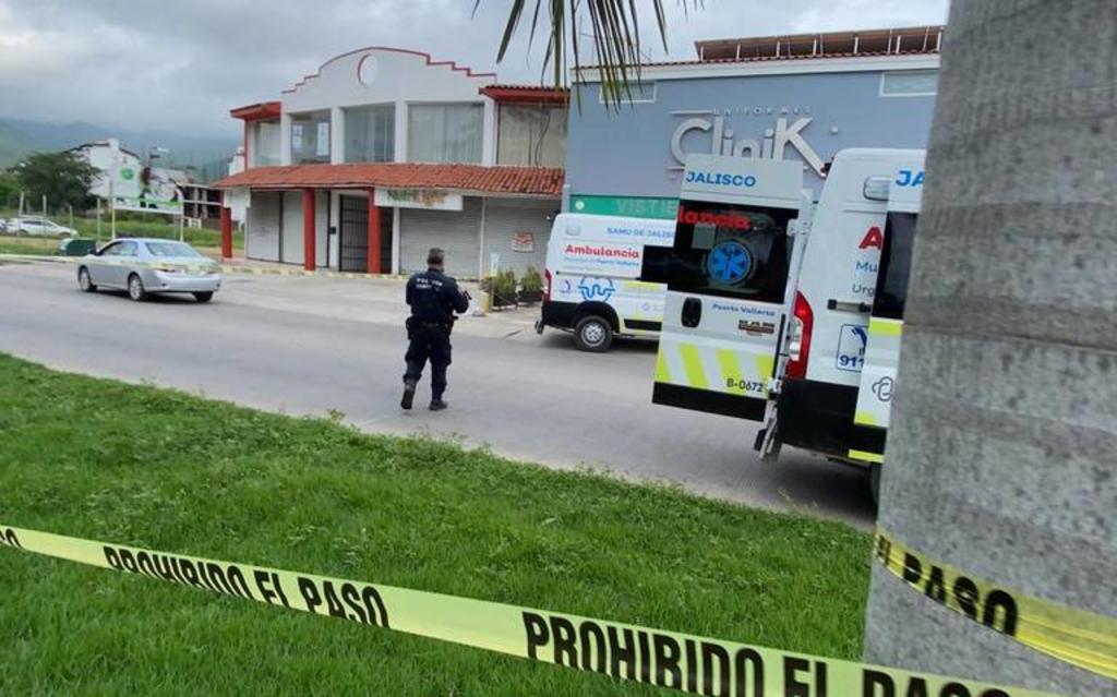 Según la fiscalía, el comando interceptó al grupo proveniente de Guanajuato, detonó sus armas, lesionó de gravedad a la persona que después murió en un hospital, y se llevó a cuatro personas.
(EL UNIVERSAL)