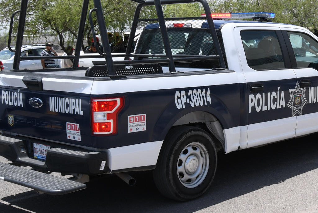 Elementos de la Dirección de Seguridad Pública Municipal y de la Policía Estatal, arribaron al lugar para atender el reporte.
(ARCHIVO)
