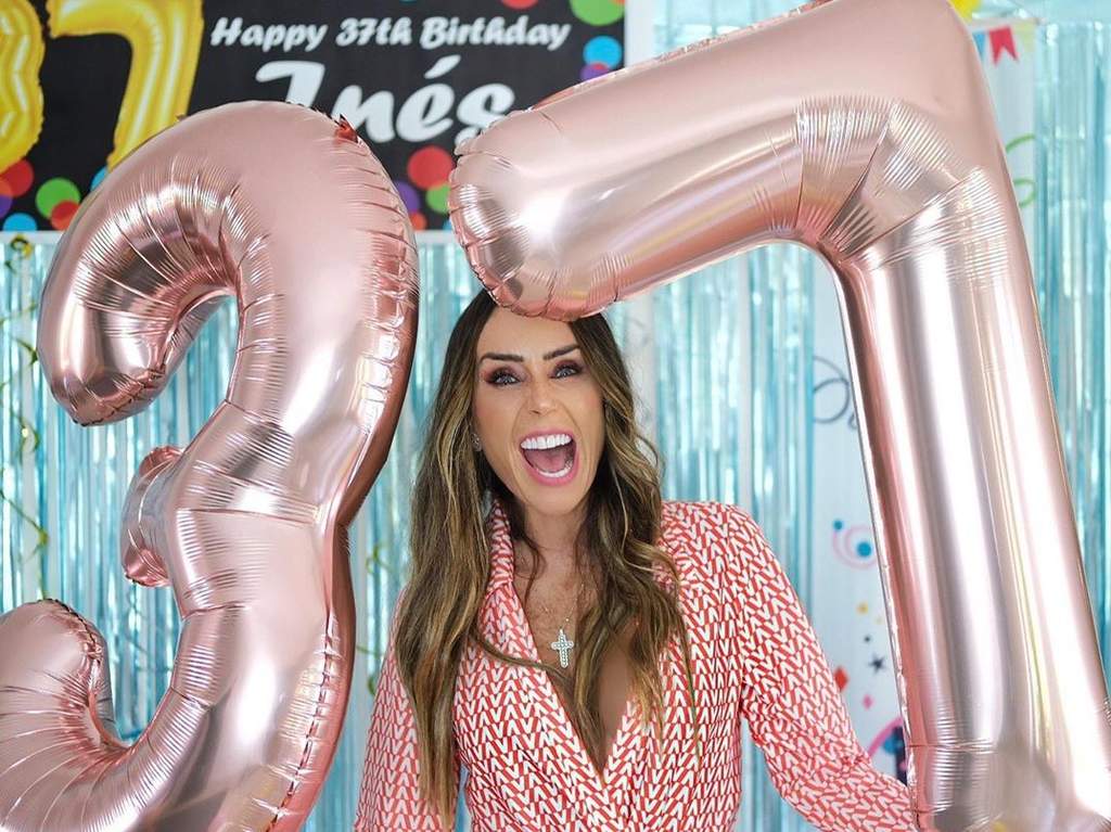 Inés Gómez Mont compartió en su cuenta de Instagram el festejo sorpresa que le prepararon sus siete hijos y su esposo Víctor Álvarez por su cumpleaños número 37. (INSTAGRAM) 