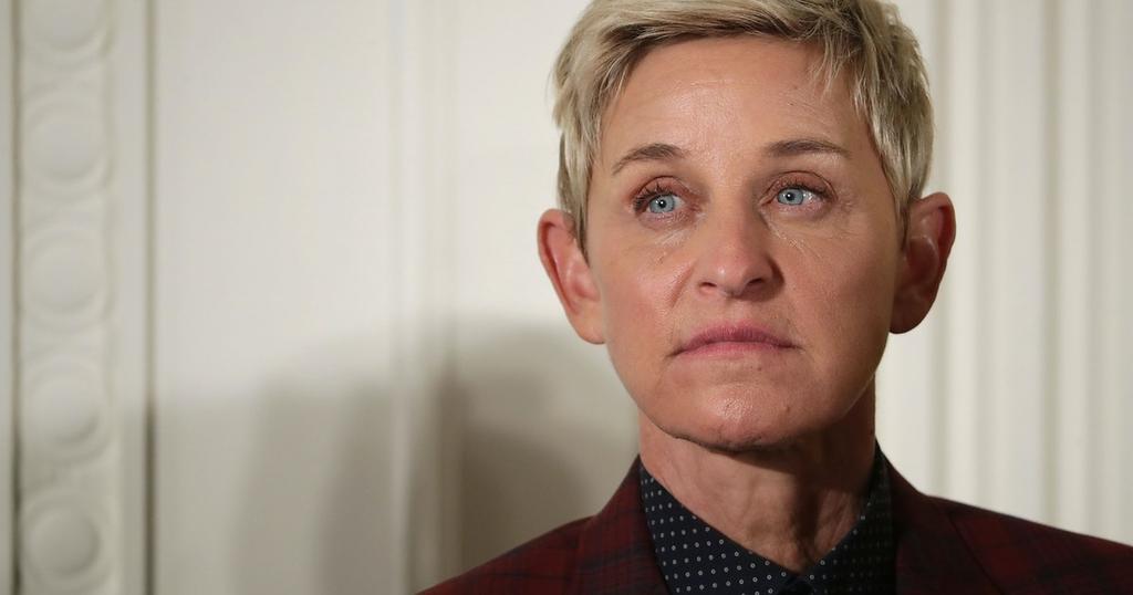 Ellen DeGeneres pidió perdón este jueves a su equipo después de que salieran a la luz varios testimonios que denunciaban una cultura laboral 'tóxica', acoso profesional y racismo en el programa 'The Ellen DeGeneres Show'. (INTERNET) 