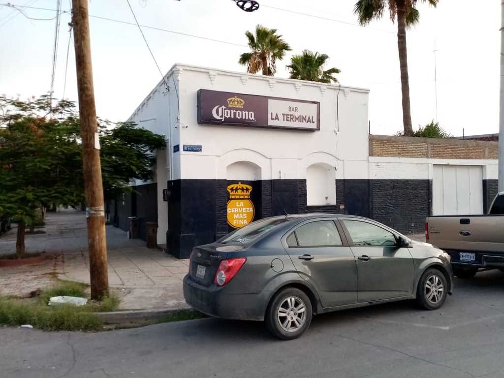El local clausurado se encuentra sobre avenida Escobedo y Donato Guerra en el Centro de Torreón.