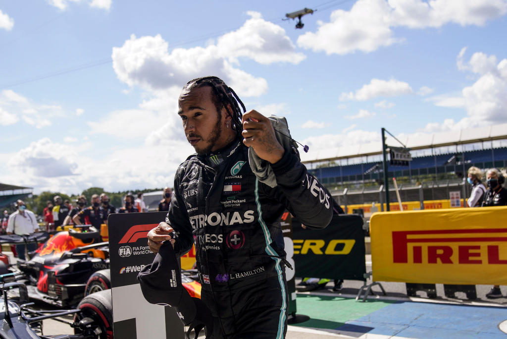 Lewis Hamilton, seis veces campeón del mundo, selló este sábado su séptima 'pole' en el Gran Premio de Gran Bretaña de Fórmula Uno. (EFE)