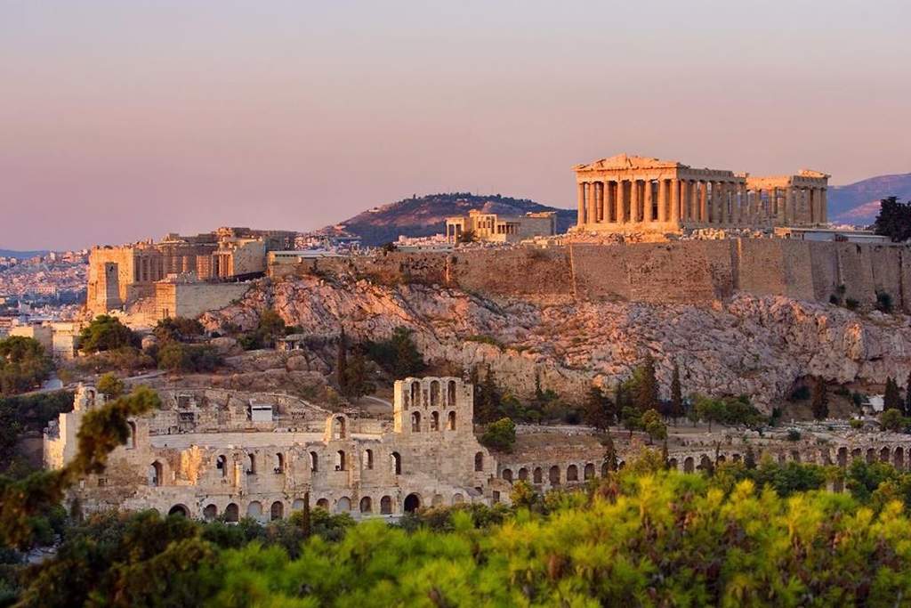 El Primer Ministro de Grecia, Kyriakos Mitsotakis, anunció una reducción en los impuestos de transporte, incluidos los vuelos extranjeros. (ESPECIAL)