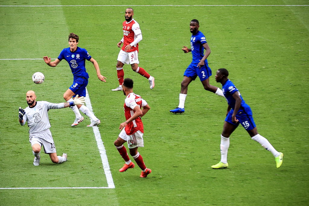 Con dos tantos de Pierre-Emerick Aubameyang, Arsenal derrotó 2-1 al Chelsea para levantar el título.