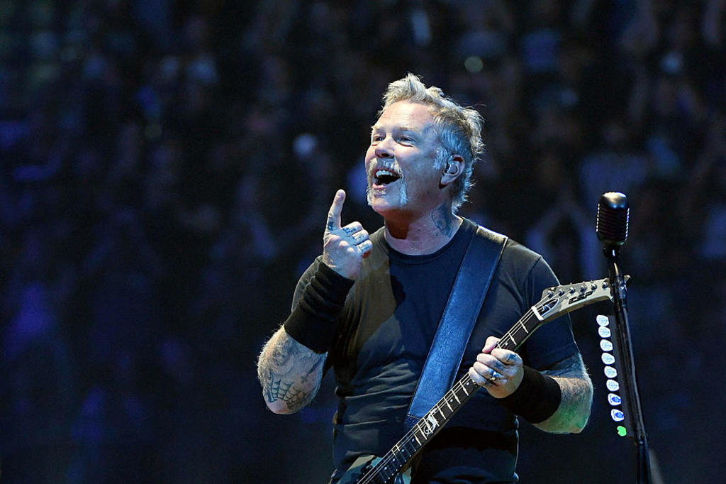 El líder de la banda estadounidense Metallica le ha dado vida a temas ya clásicos del género como 'Sad but true' con su característico estilo vocal que parece desgarrarse en cada nota. (INTERNET) 