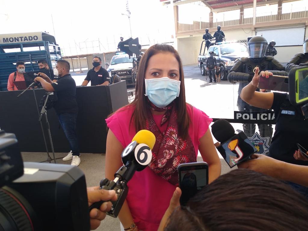 De acuerdo a la titular de la Secretaría de Seguridad Pública en Coahuila, Sonia Villareal, falleció en el Hospital General en Ciudad Acuña, mientras su familia es de Monclova Coahuila. (EL SIGLO COAHUILA)