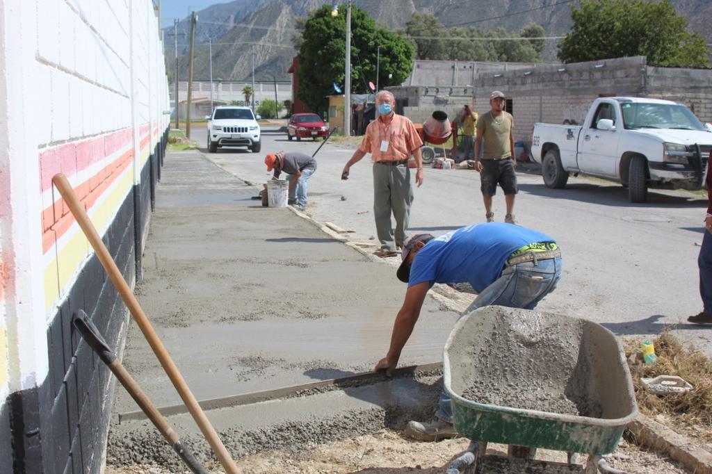 El Ayuntamiento de Cuatro Ciénegas inició una inversión de limpieza y embellecimiento del área turística del Pueblo Mágico.