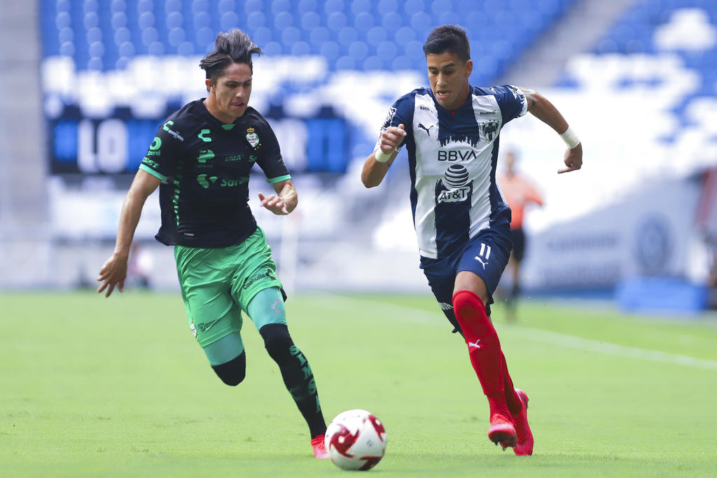 Los Guerreros de Santos Laguna enfrentan a los Rayados de Monterrey en la jornada tres del torneo Guard1anes 2020 de la Liga MX, buscando obtener una victoria en la Sultana del Norte luego de más de 18 años sin lograrlo en casa de los regiomontanos. (ARCHIVO)