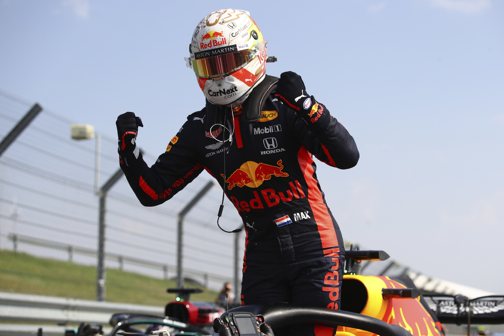Celebra Max Verstappen luego de obtener la victoria en Silverstone. (AP)