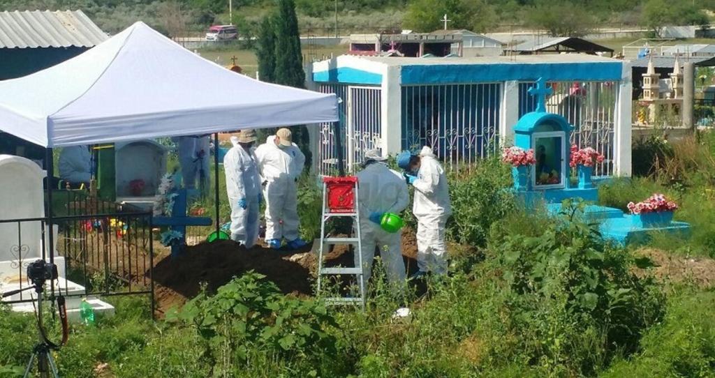 Un grupo de expertos forenses revisarán el Plan Estatal de Exhumaciones de Coahuila para valorar el avance que se ha tenido, pues son pocos los cuerpos exhumados en diferentes panteones de la entidad que han logrado ser identificados y entregados a sus familiares. (EL SIGLO COAHUILA)