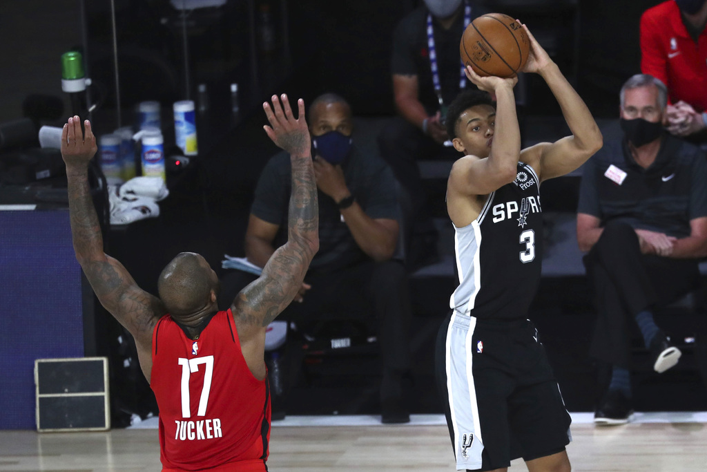 Los Spurs vencieron 123-105 a los Rockets de Houston. (EFE)